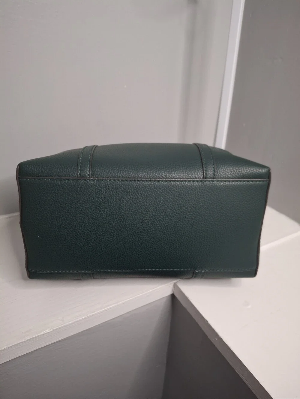 Tory Burch Emerald Green Pebbled Leather Tote Bag Charm Included EUC